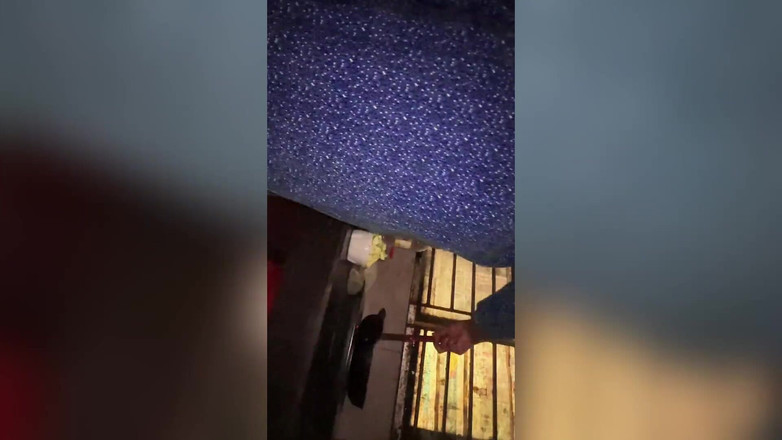 Aria Mia: MILF sexy teta v kuchyni, byla nadržená při ptákovi, vidím...