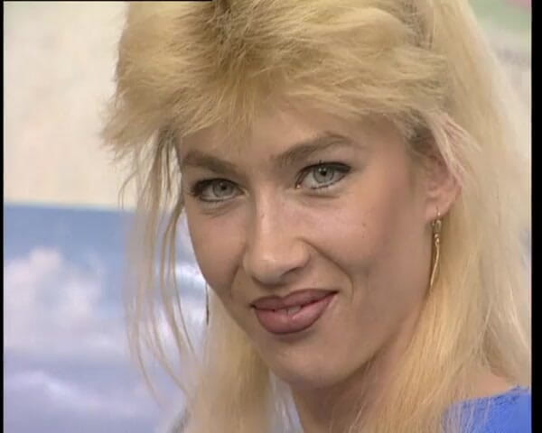 YOUR FIRST PORN: Konigin Der 90 Er Jahre - 90'ların Etiye Kraliçesi - Etiye
