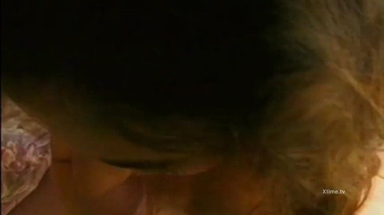 Monster Cocks: Osamělá roztomilá dívka obklopená tvrdými ptáky