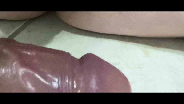 MadisonCD2025: Crossdresser sezy dalam pakaian dalam dan stoking dan tumit mengongkek...