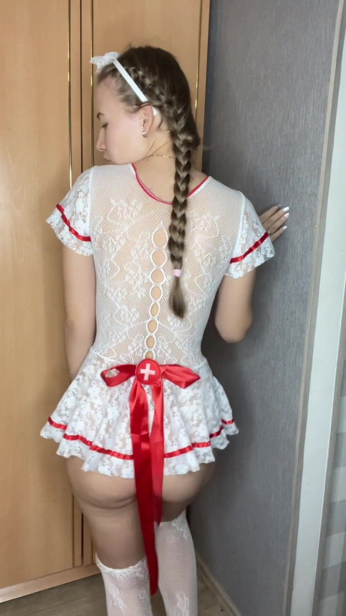 Stacy_via: Strip-tease et squirt doux. Masturbation pour la joie