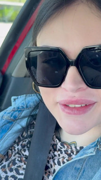 Caçador de cadela é fodida por uma puta milf com tesão - inversão total de papéis