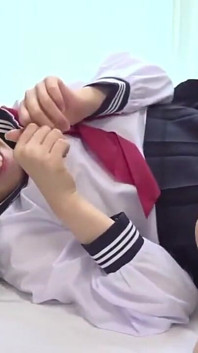 Snila jsem o dlouhém, nekonečném snu o tom, že jsem obklopena sailor uniformami.-2