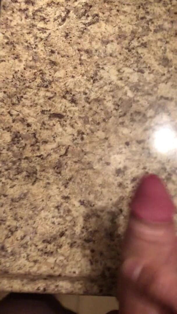 Daddyorgasmik: Jerking off in my bathroom