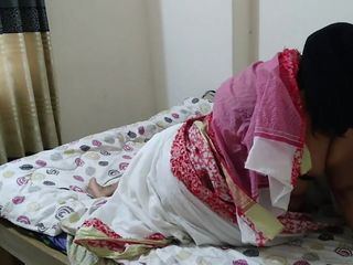 Aria Mia: भारतीय हॉट सौतेली बहन की सौतेले भाई के साथ चुदाई