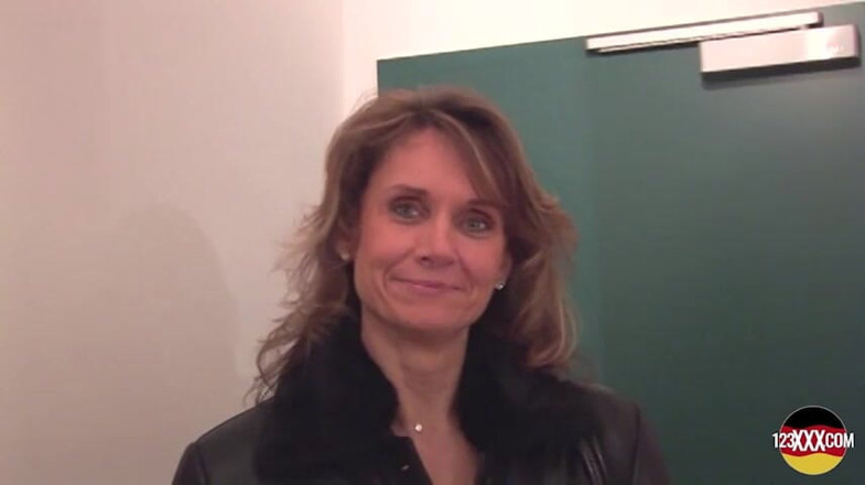 123XXX - 100% Amateurs: Skillful German Woman Showing How It's Done