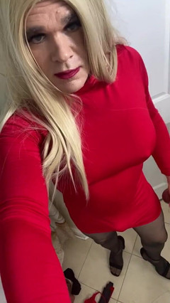 Trans Female Crossdresser in Tries to Cum on Dildo Then Sucks It Like the Slutty MILF Bouncing Her Ass and Grinding on a Cock