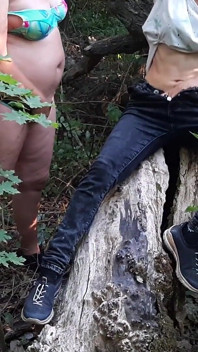 I Watch My Two Girlfriends Masturbate in a Outdoor Place and Make Sure No One Catches Them - Lesbian-candys