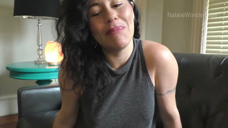 Natalie Wonder: 継母とキスする方法を練習し、それから彼女はあなたが彼女の猫の中にそれをスライドさせてくれます