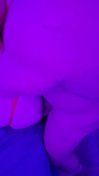 Manžel chová svou manželku intimním, vášnivým sexem po swingu!