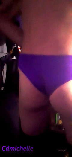 Crossdressers Cd Michelle wearing sexy lingerie: Cdmichelle purtând câteva chiloți