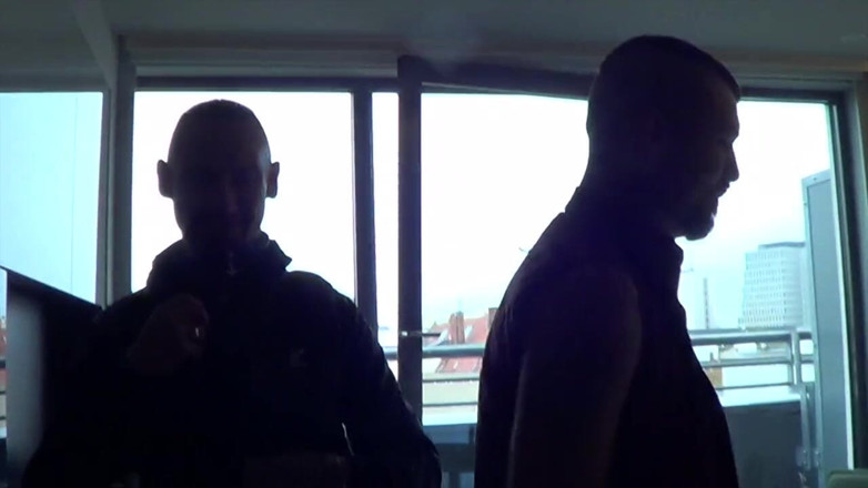 BAREBACKERS FROM LONDON: Jordan follada a pelo por Jessy Karon en París