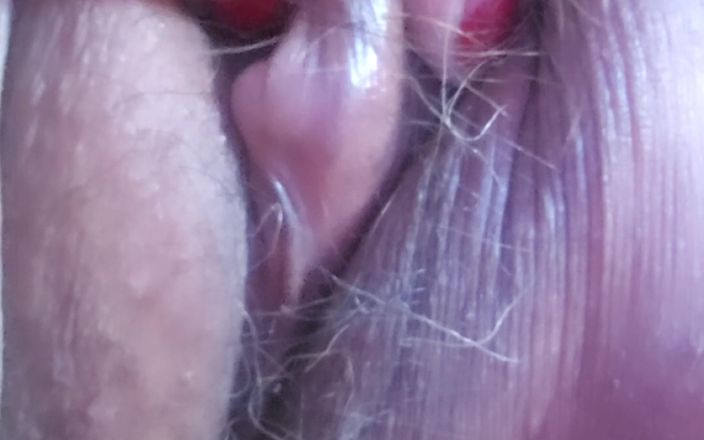 Zilah Luz: Good Morning! My Granny Pussy &amp; Clit Are Ready to Wake...
