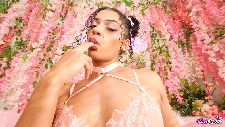 Nasty Sluts Studios: 粉色房间第31集：高大性感荡妇娜塔莎卡特做这一切