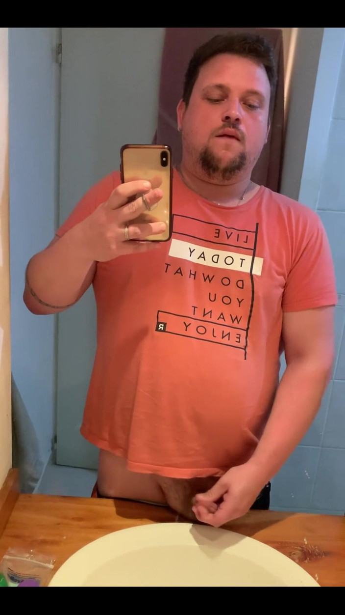 Wrongskiy: Quick Cum Shot Before Starting My Day