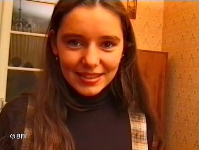 Horny Teenies: Russische 188-jährige - ein behaarter orgasmus