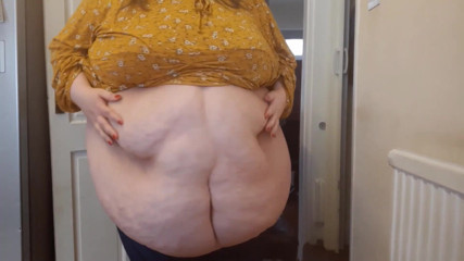SSBBWLadyBrads: SSBBW BBW belly jiggles and wiggles
