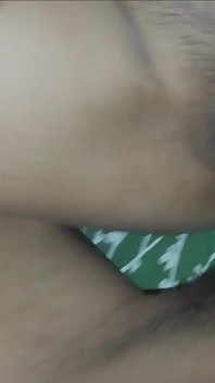 집주인이 내 보지에 사정... – 아 안돼, 방금 임신했어, 적어도 한 달치 집세는 공짜로 받을 수 있을 거야