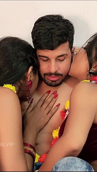 Seks threesome malam pertama sahabat india
