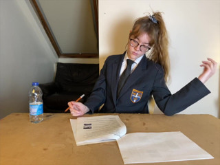 PeachyPoppy: Accidentally wet myself in detention