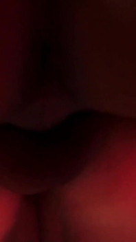 Kit Lee, Kat Lee i Tracy Venus Zamieniają imprezę Pj w dziki gangbang analny