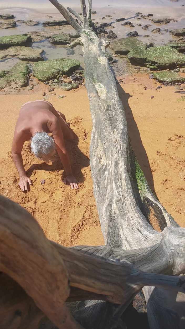Ladysilvas: Ladysilva on the Beach Naked Showing off Her Tanned Sexy...