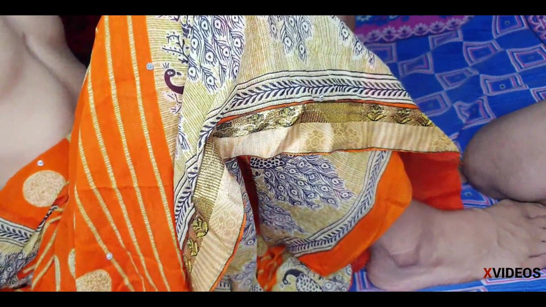 HunnyBunny: Sex s manželkou mého přítele na tvrdém misionáře.