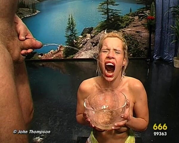 Piss Lover: Hot MILF - Gets Piss Slave