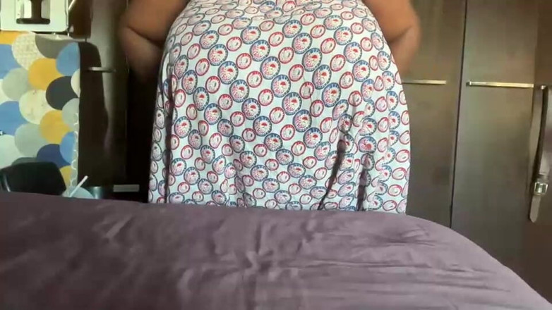 Legendary Booty Overdose: 超级肥胖的振动器挑逗和呻吟恋物癖