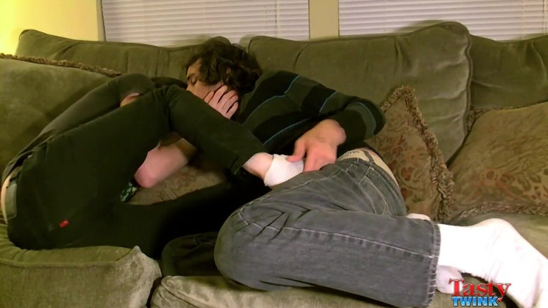Tasty Twink: Чуваки лоскотають і розквитують