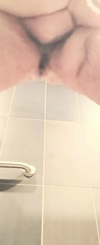 Salope, tu as un gros cul, je vais m’y fourcer avec ma bite monstrueuse