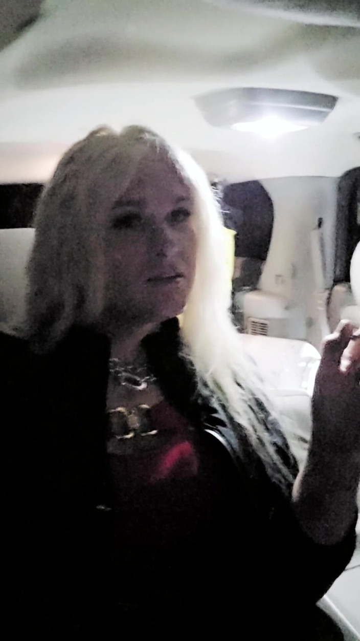 Darkfetish2k: Fumando no carro dos anos 120