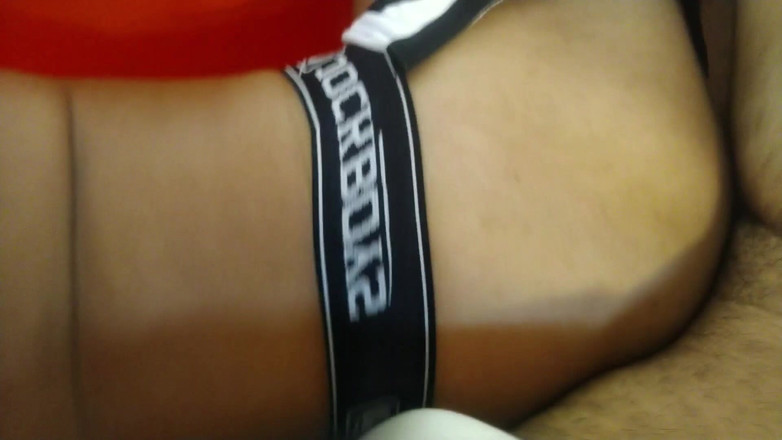 MiguellTrajano: Я втратив невинність зі своїм зведеним братом, який був у відпустці в моєму будинку