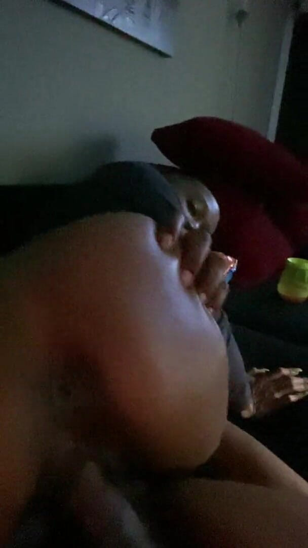 SexLoveRed: Sexy Ebony Redbone jezdí po sání
