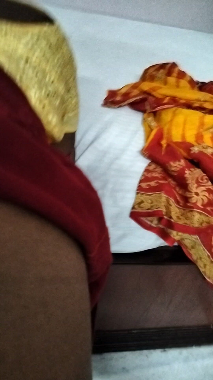 Kalabaro: Indisches Bhabhi Ki Chut