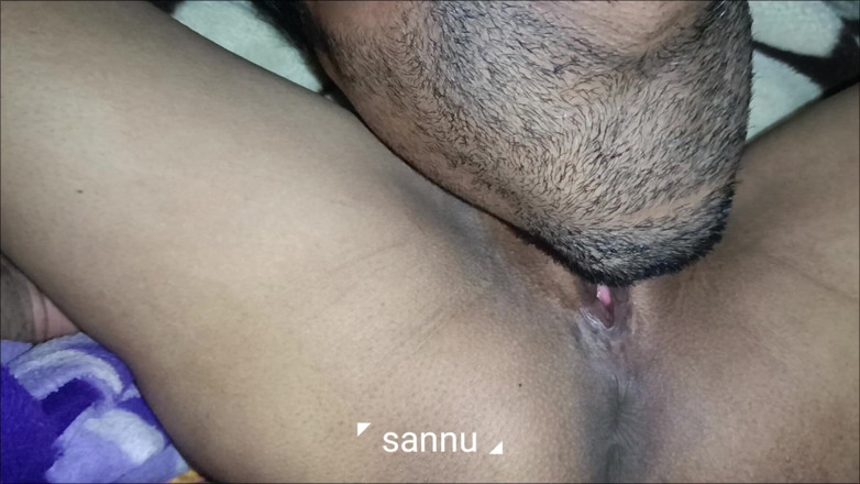 Deshi bhabhi24: Je velmi příjemné lízat manželčinu kundičku po aplikaci mléka denně