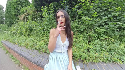 VR smokers HD-2D Videos Only: Kim Model - 针织上衣