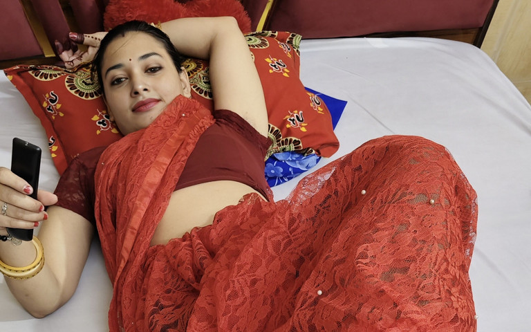 I Left My Friend's Wife, My Friend Was Not at Home (Khushboo Bhabhi)