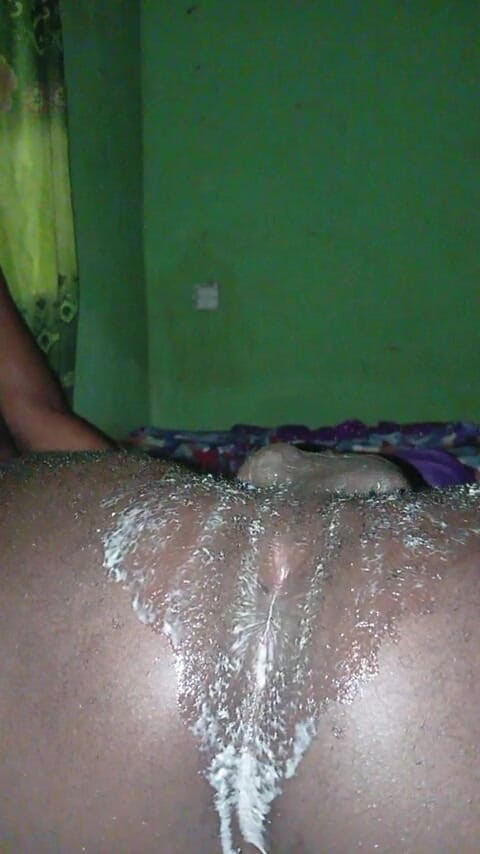 Badman4606: Bullock adam sıkı amcık deliğini sikiyor