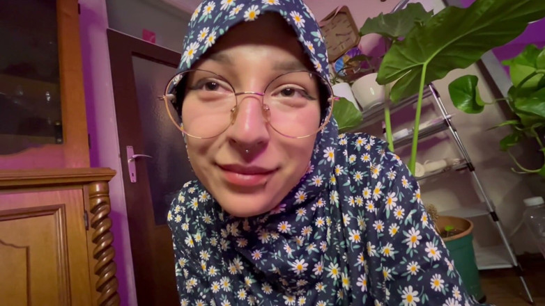 lanalovacutie: Blowjob in Hijab JOI