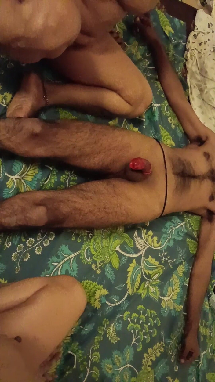 Poojakabir: Żona Dzieli Bratową Z Bratową W Dniu Urodzin Męża