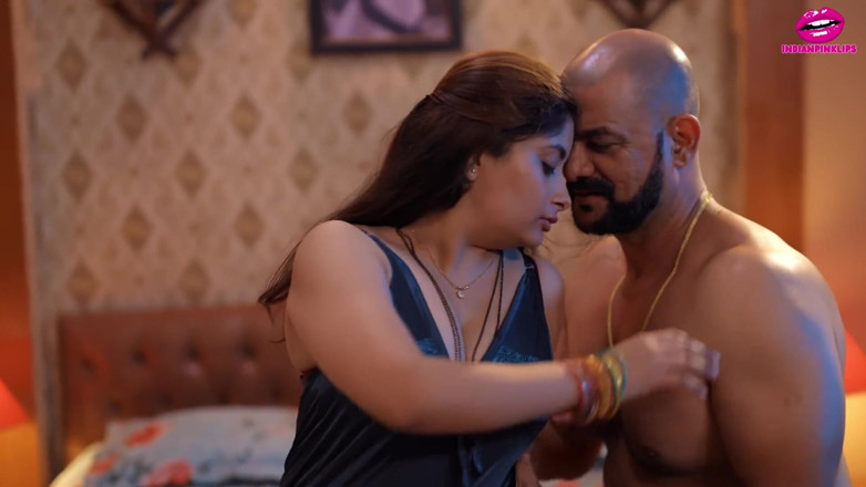 Indianpinklips: Bhabhi caliente me atrapó cuando me masturbé completamente ingenuo