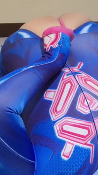 Cute Trans Girl połyka ogromny ładunek spermy z BBC Dildo na Halloween (shemale Gokkun)