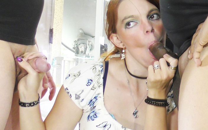 Real Amateur Sluts: Foxy Mermaid první trojka část 2