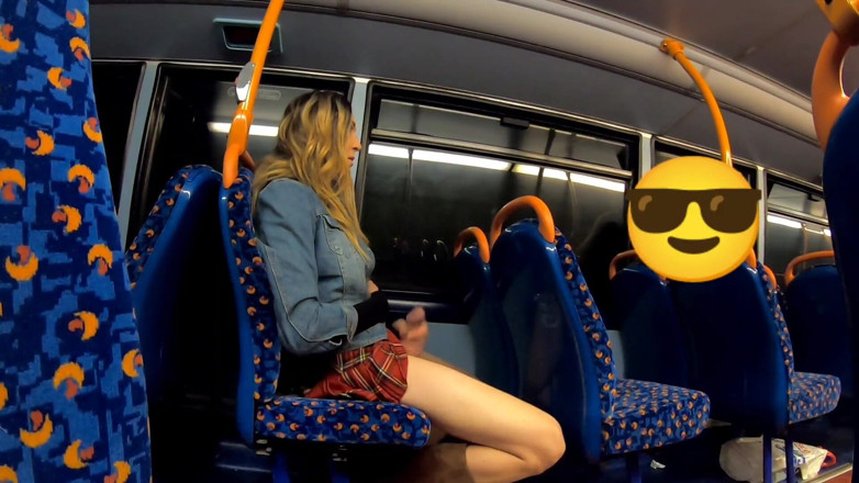 The Midnight Minx: Călătorie cu autobuzul cu travestit excitată