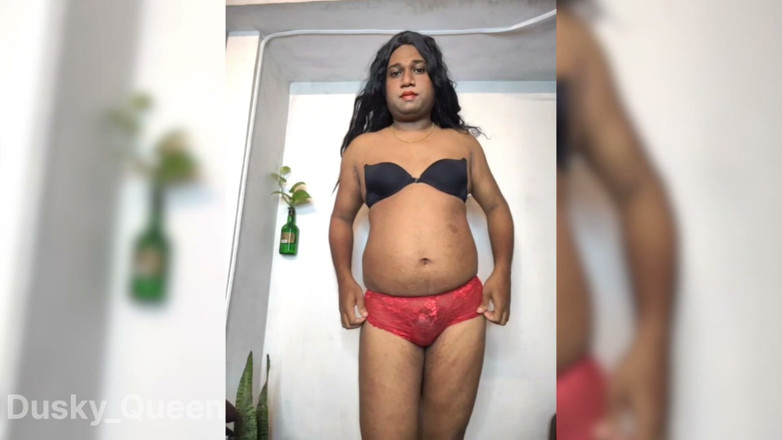 akhilzq: Desi Indian Shemale Full Nude Exposing Show