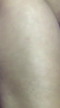 Bhabhi Ravina hứng tình móc cua âm hộ ướt át của cô ấy rất mạnh bạo