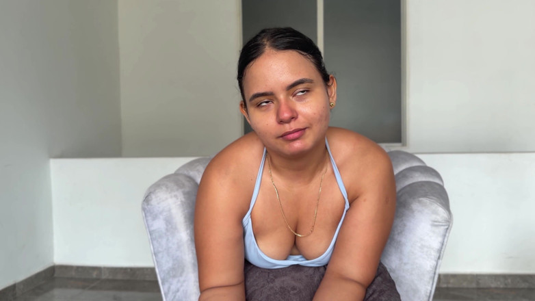 MaRaSexx: Thicc Latina Stiefschwester Milch Challenge