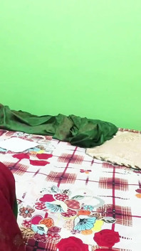 Lần đầu tiên làm tình với bạn trai của tôi trong phòng khách sạn