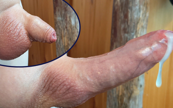 uncutcollegeguy: Malá bezsrstá panna Phimosis Dick odvážila chlad pro Některé hands-free...